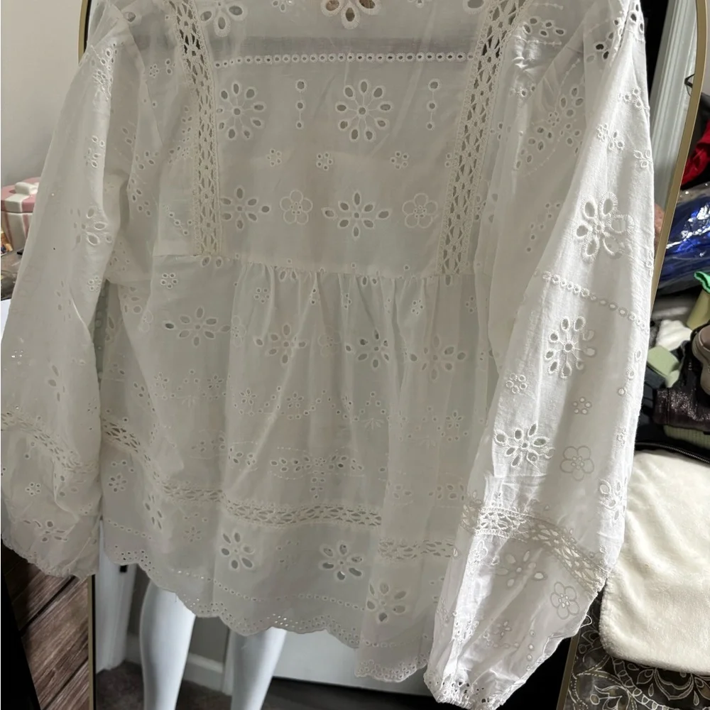 Hem & Thread white Blouse with Bib Collar and 3/4 Sleeves - Picture 3 of 4